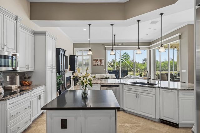 281 SW Hatteras Court, Palm City, FL 34990