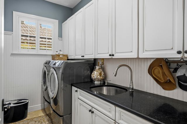 281 SW Hatteras Court, Palm City, FL 34990
