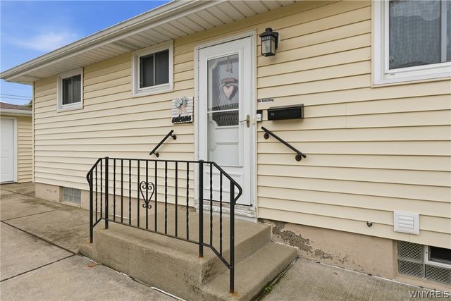 75 Glenside Avenue, Tonawanda, NY 14223
