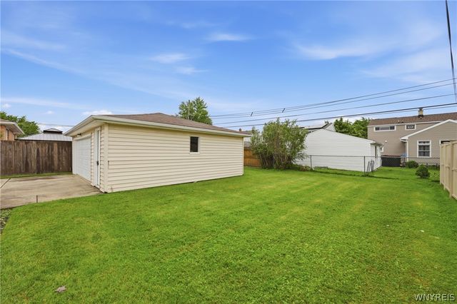 75 Glenside Avenue, Tonawanda, NY 14223