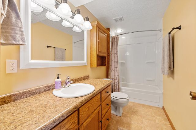 15165 Ellen Circle SE, Prior Lake, MN 55372