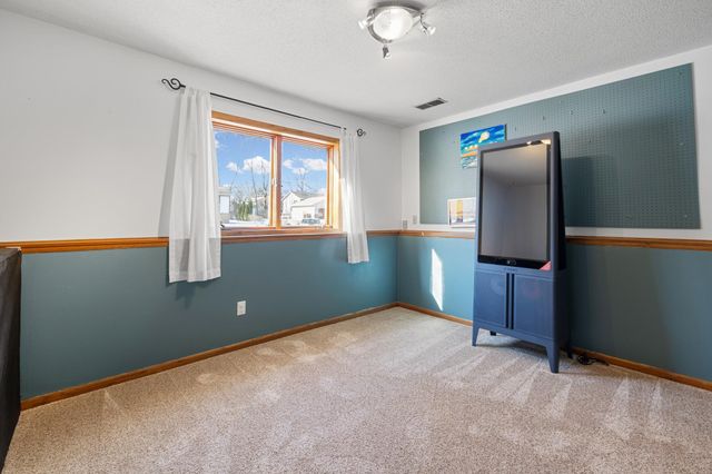 15165 Ellen Circle SE, Prior Lake, MN 55372