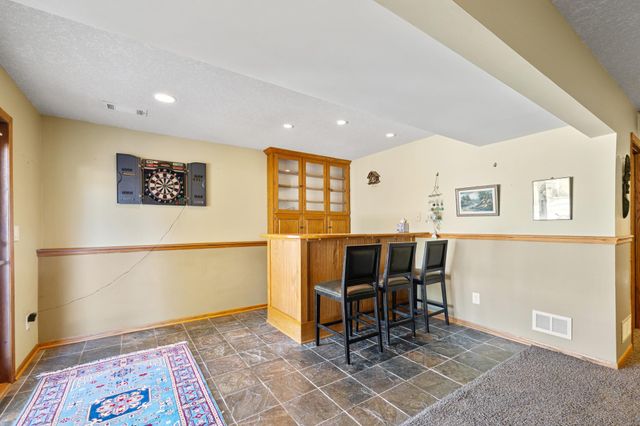 15165 Ellen Circle SE, Prior Lake, MN 55372