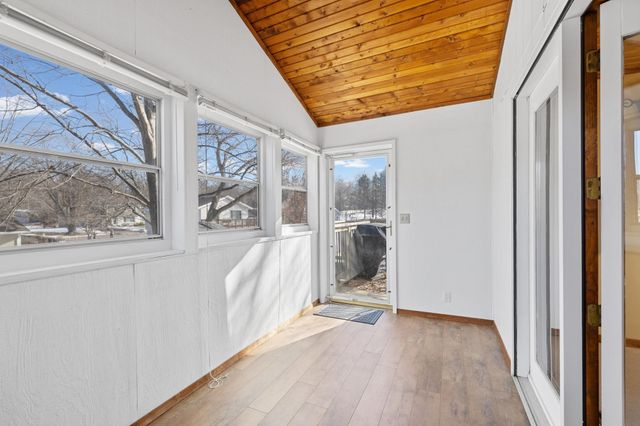 15165 Ellen Circle SE, Prior Lake, MN 55372