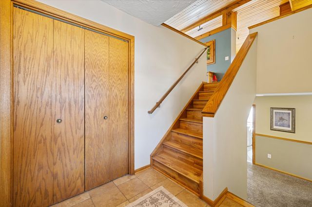 15165 Ellen Circle SE, Prior Lake, MN 55372