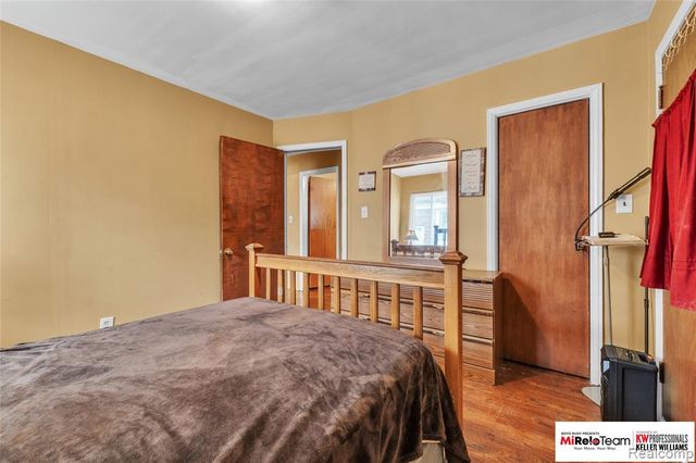 17585 Whitcomb Street, Detroit, MI 48235
