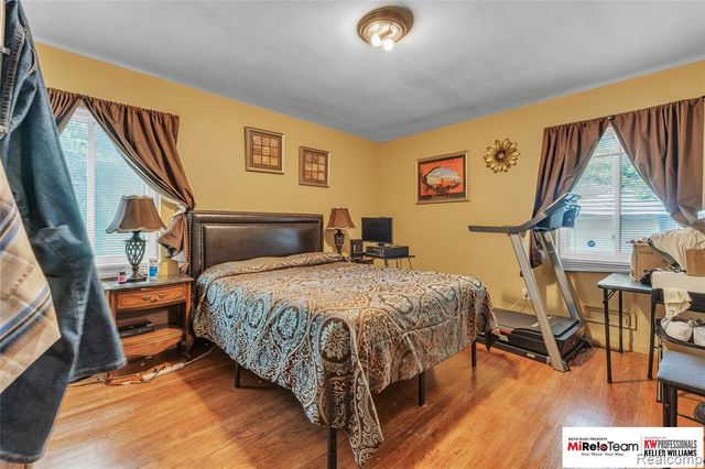 17585 Whitcomb Street, Detroit, MI 48235