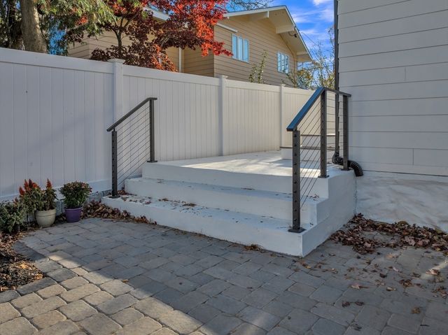 278 Hillside Avenue, Arlington, MA 02476