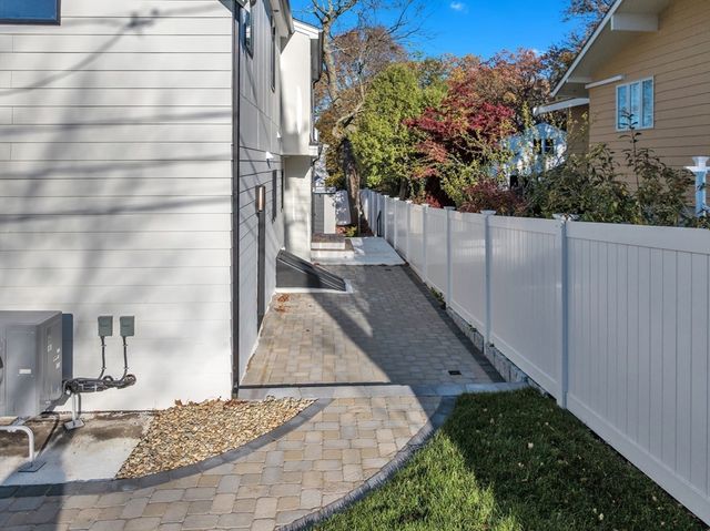 278 Hillside Avenue, Arlington, MA 02476