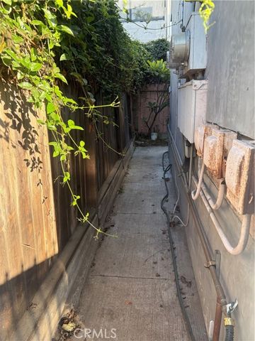 223 E Eagle, Long Beach, CA 90806