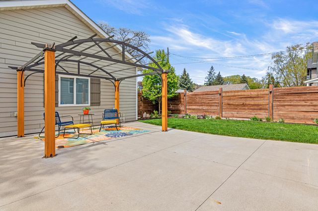 5228 47th Avenue S, Minneapolis, MN 55417