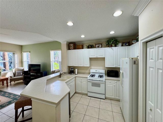 9411 DISCOVERY TERRACE 102B, Bradenton, FL 34212