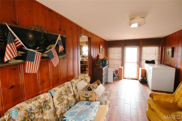 286 E Springfield Avenue, Gerald, MO 63037