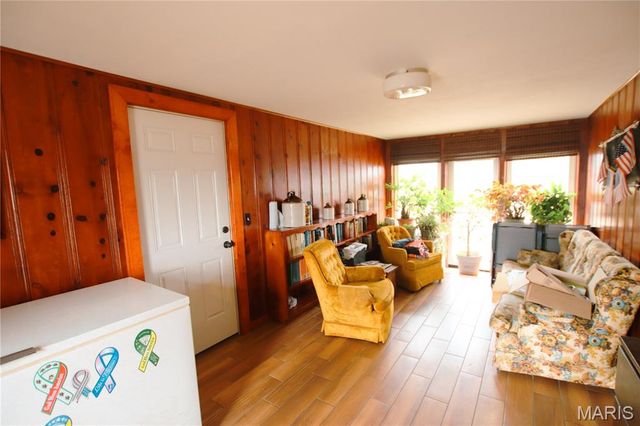 286 E Springfield Avenue, Gerald, MO 63037