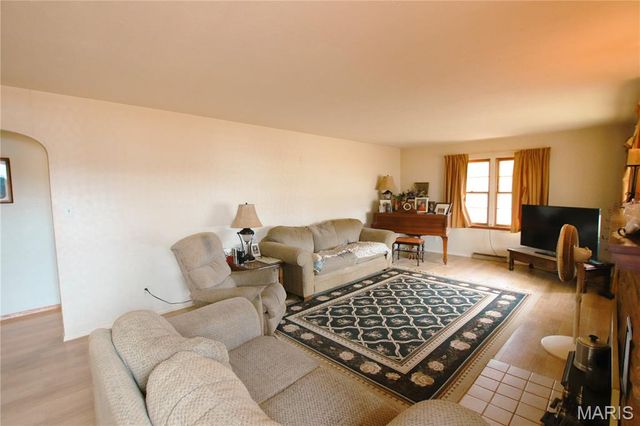 286 E Springfield Avenue, Gerald, MO 63037