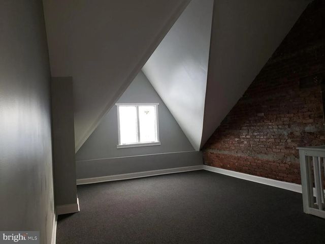 618 STUYVESANT AVE, Trenton, NJ 08618