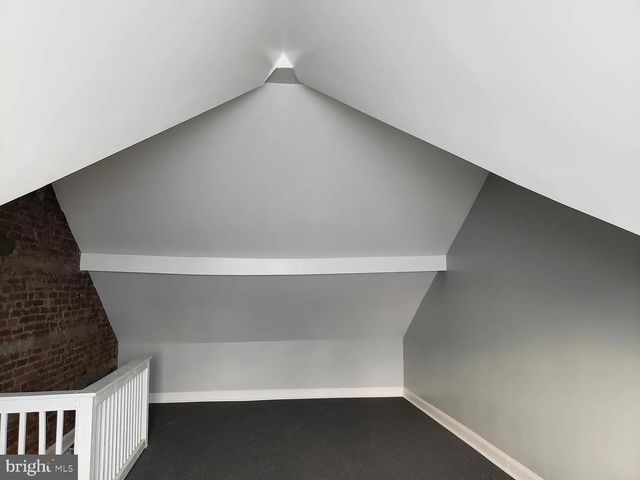 618 STUYVESANT AVE, Trenton, NJ 08618