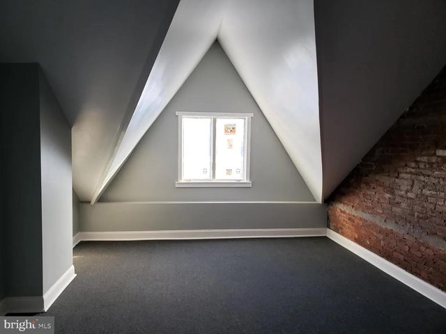 618 STUYVESANT AVE, Trenton, NJ 08618