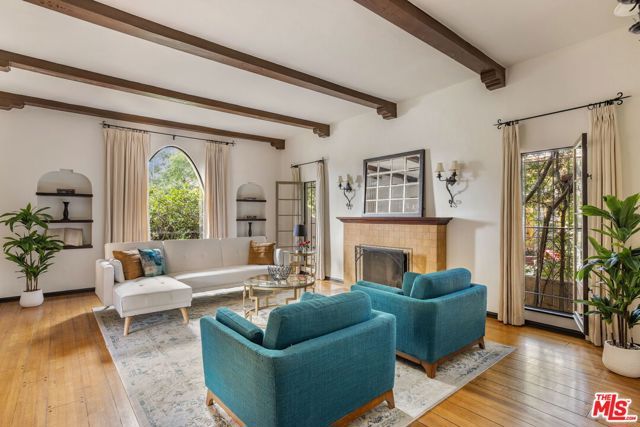 2254 Glendon Avenue, Los Angeles, CA 90064