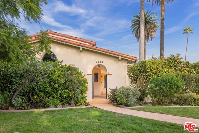 2254 Glendon Avenue, Los Angeles, CA 90064