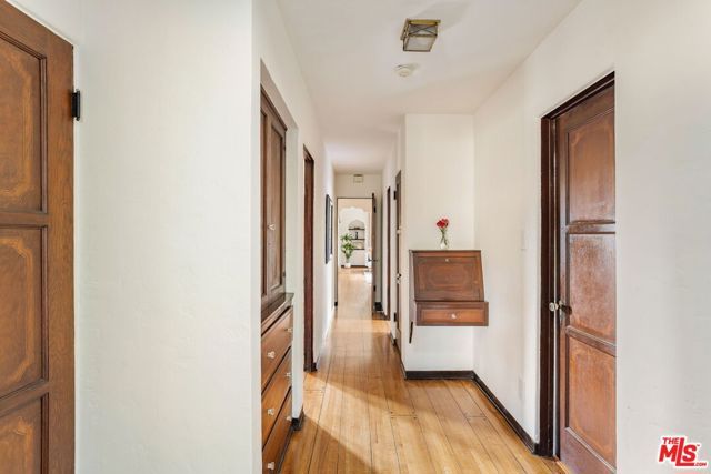 2254 Glendon Avenue, Los Angeles, CA 90064