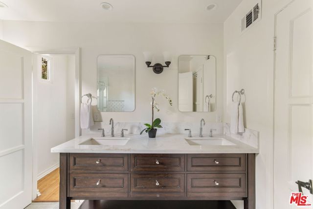 2254 Glendon Avenue, Los Angeles, CA 90064