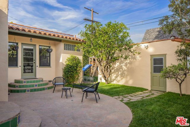 2254 Glendon Avenue, Los Angeles, CA 90064