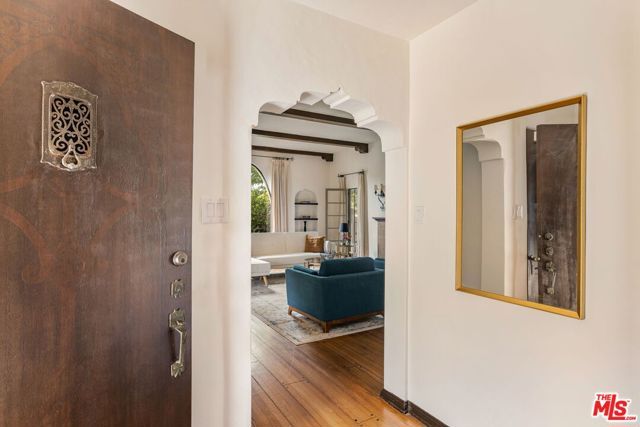 2254 Glendon Avenue, Los Angeles, CA 90064