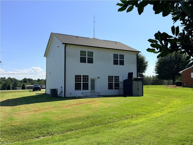 8117 Reynolda Road, Pfafftown, NC 27040