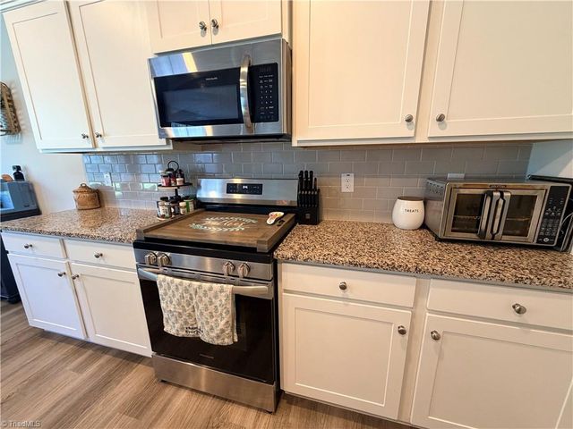 8117 Reynolda Road, Pfafftown, NC 27040