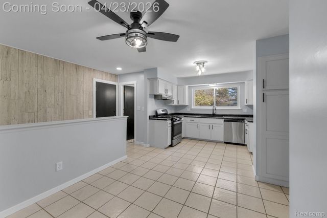 26211 Ross Street, Inkster, MI 48141