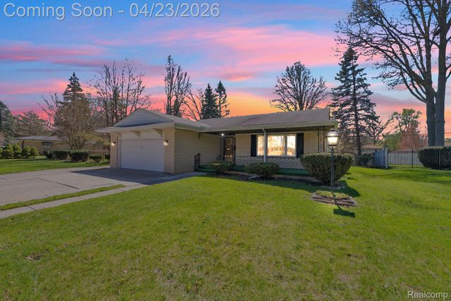 26211 Ross Street, Inkster, MI 48141