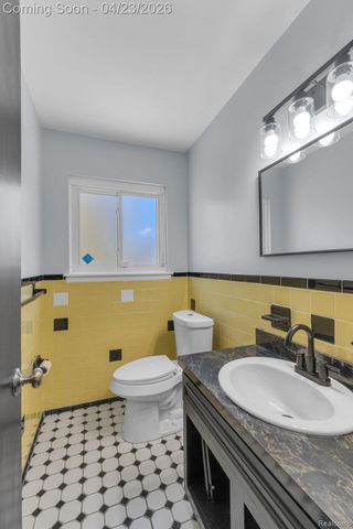 26211 Ross Street, Inkster, MI 48141