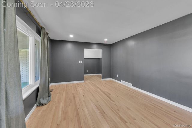26211 Ross Street, Inkster, MI 48141