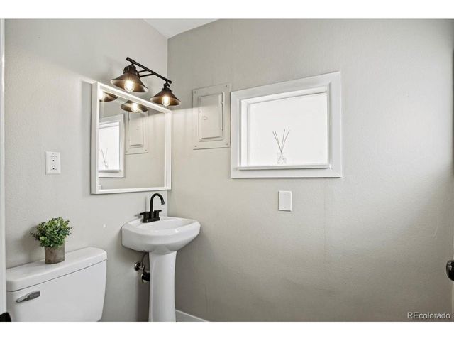 4822 S Grant St, Englewood, CO 80113