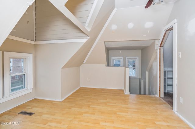 969 Vischer Avenue, Rotterdam, NY 12306