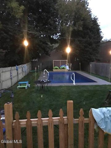 969 Vischer Avenue, Rotterdam, NY 12306