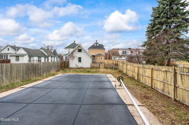 969 Vischer Avenue, Rotterdam, NY 12306