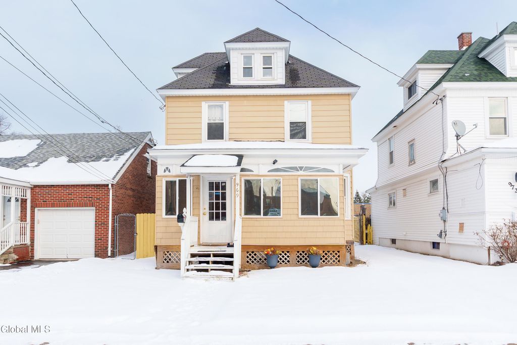 969 Vischer Avenue, Rotterdam, NY 12306