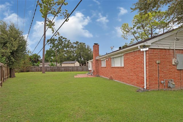 7302 Redding Road, Houston, TX 77036
