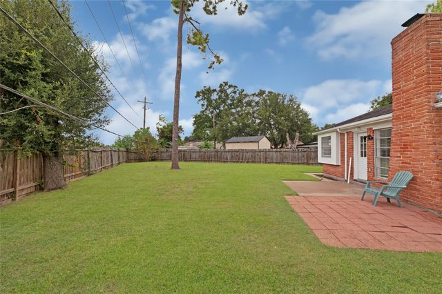 7302 Redding Road, Houston, TX 77036