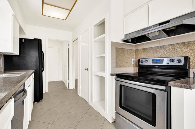 7302 Redding Road, Houston, TX 77036