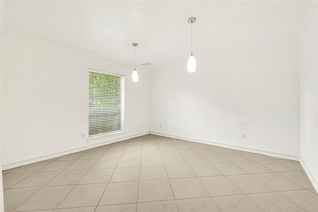 7302 Redding Road, Houston, TX 77036