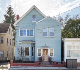 34 Summer St, Somerville, MA 02143