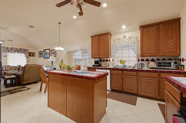 1406 Lofty Mills Drive, Houston, TX 77339