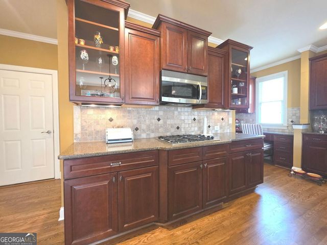 881 Creekview Bluff Way, Buford, GA 30518