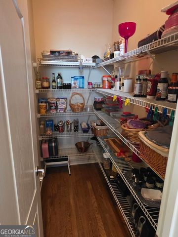 881 Creekview Bluff Way, Buford, GA 30518