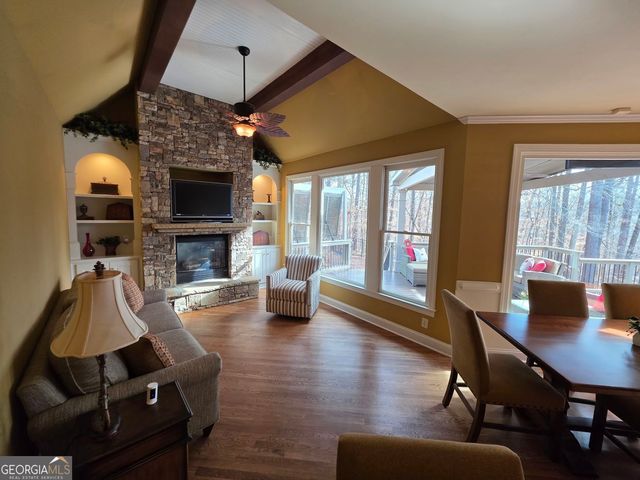 881 Creekview Bluff Way, Buford, GA 30518