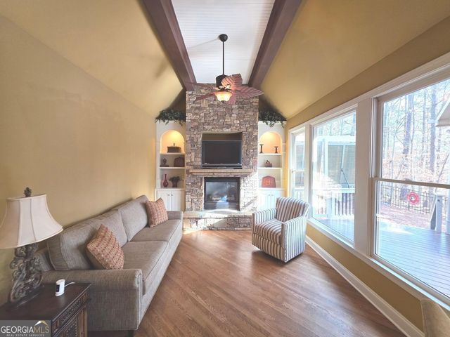 881 Creekview Bluff Way, Buford, GA 30518