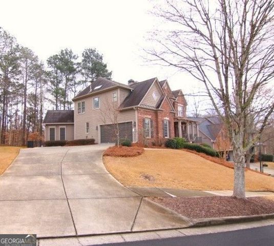 881 Creekview Bluff Way, Buford, GA 30518